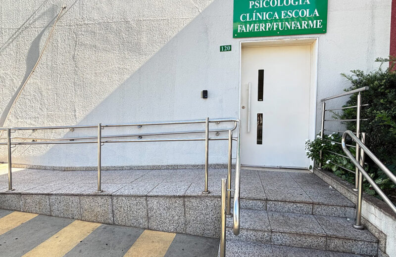 Psicologia Clínica-escola